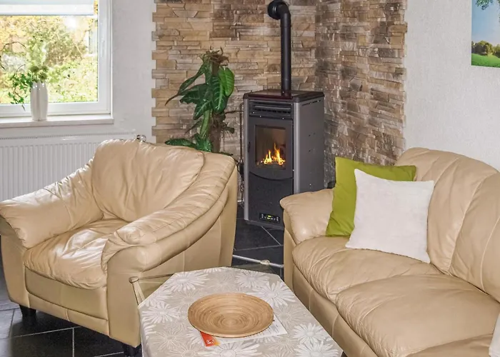 2 Bedroom Awesome In Ferienhaus Rubkow